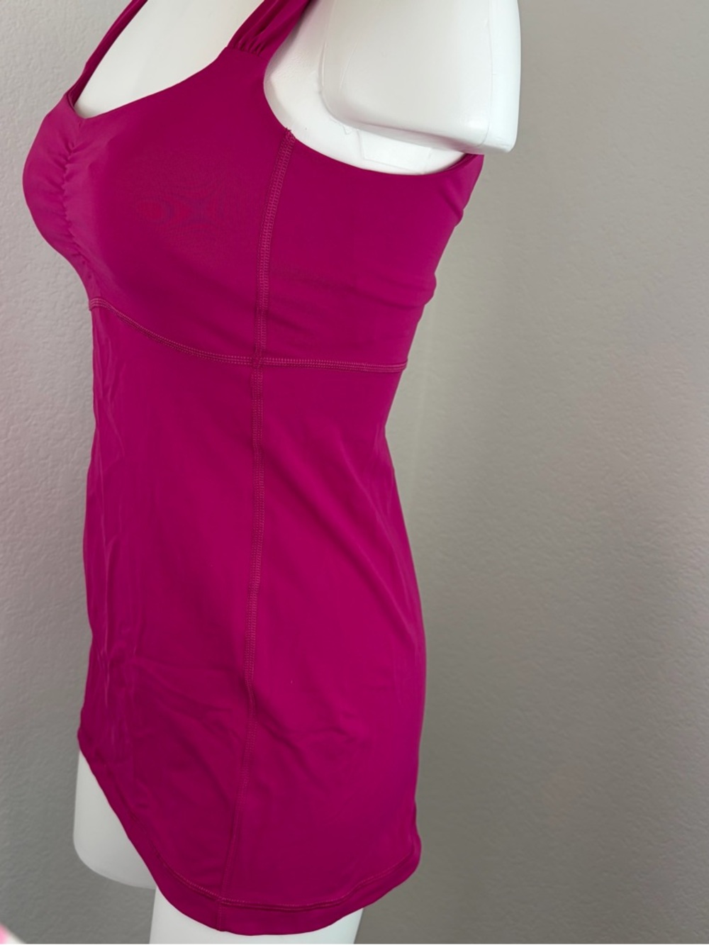 Lululemon Aria Tank II in Raspberry - Picture 5 of 9